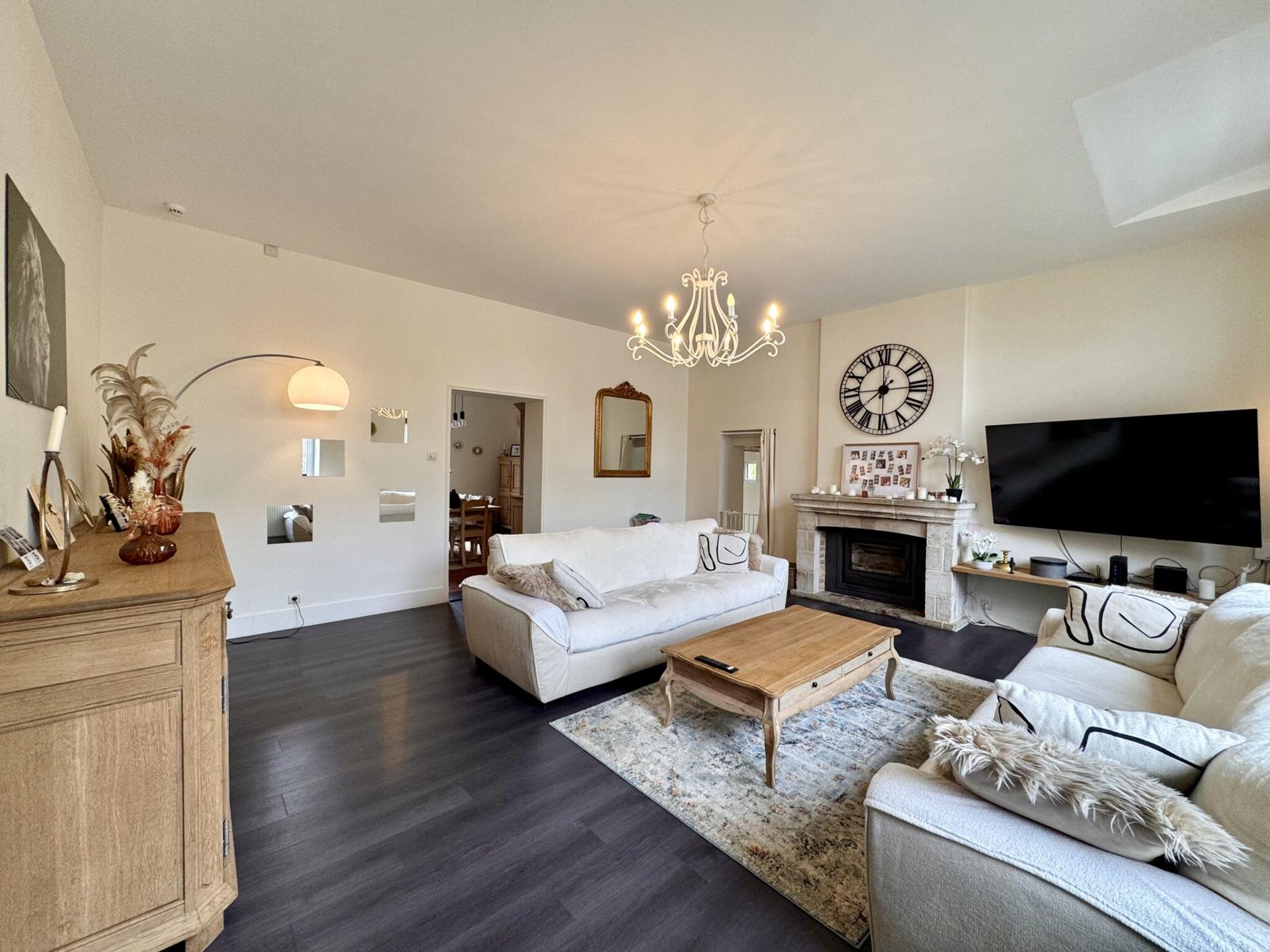 Magnifique maison rénovée de 355m² !